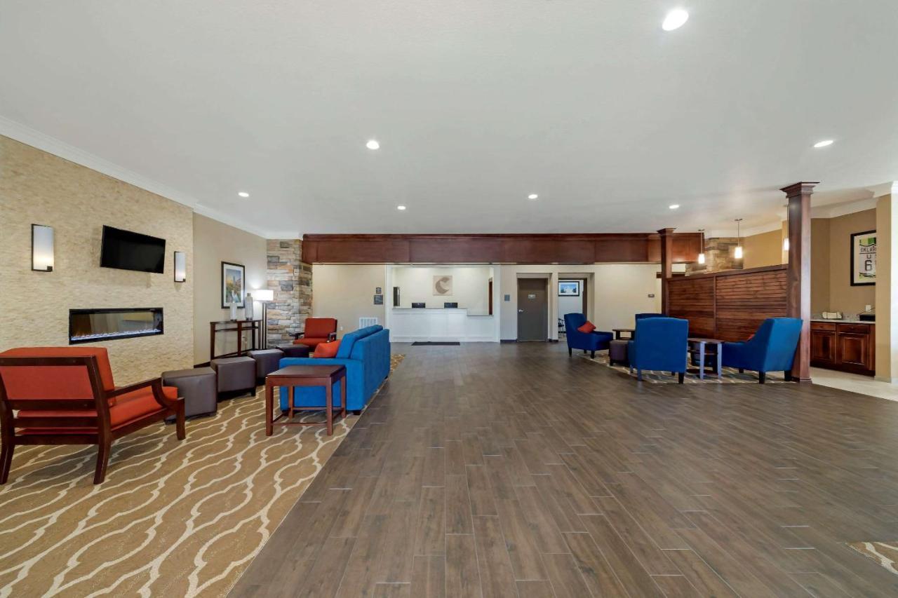 Comfort Inn & Suites Harrah Choctaw Экстерьер фото