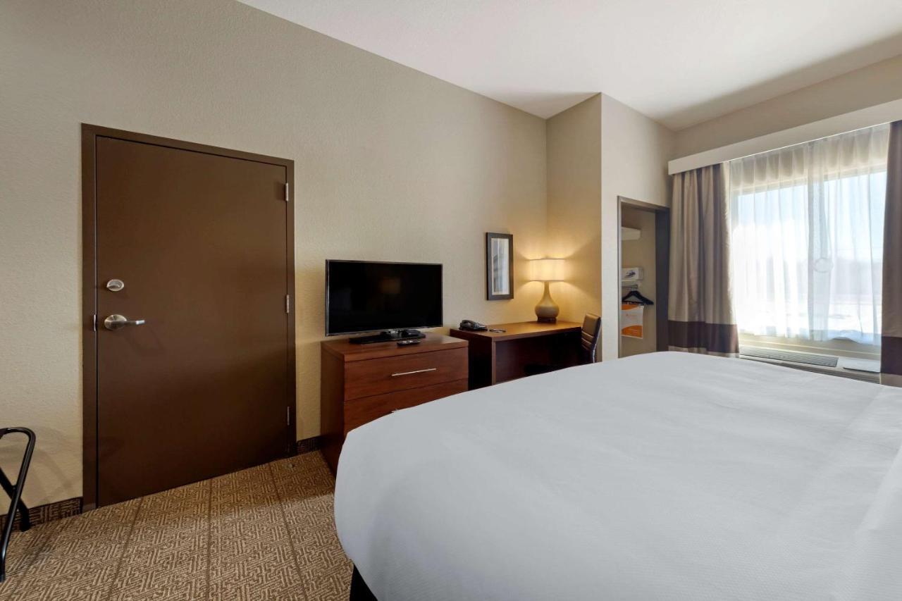 Comfort Inn & Suites Harrah Choctaw Экстерьер фото