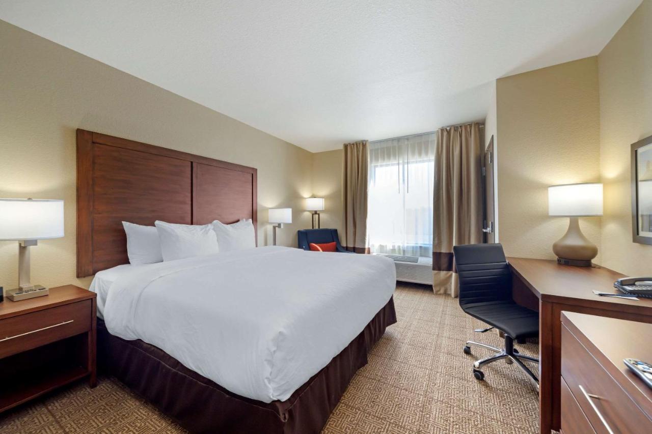 Comfort Inn & Suites Harrah Choctaw Экстерьер фото