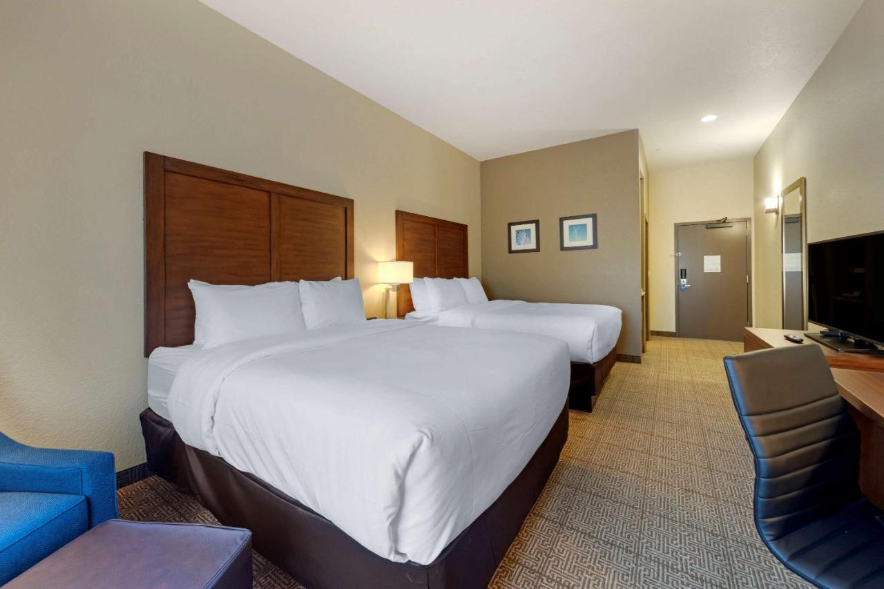 Comfort Inn & Suites Harrah Choctaw Экстерьер фото