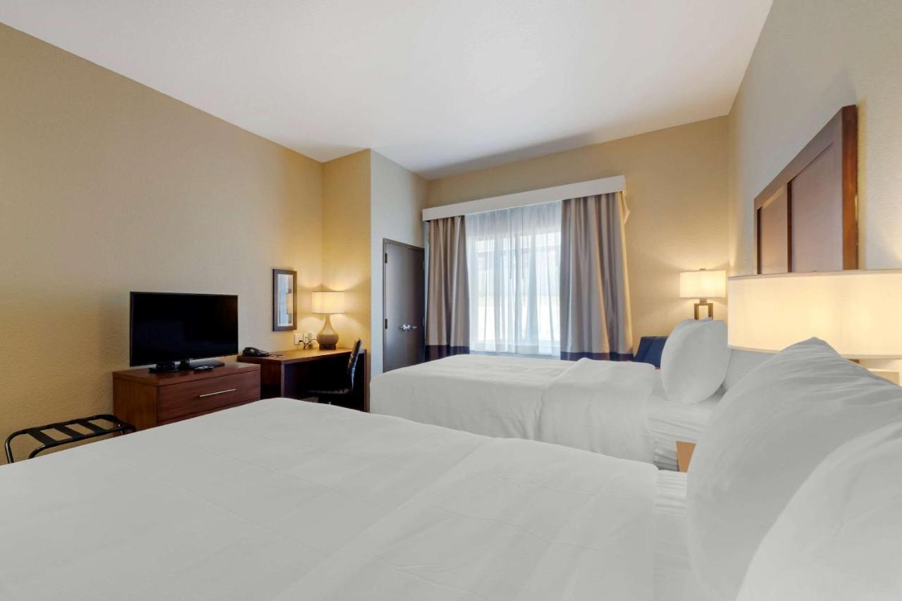 Comfort Inn & Suites Harrah Choctaw Экстерьер фото