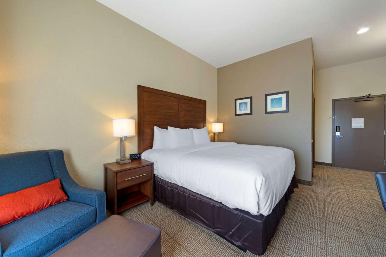 Comfort Inn & Suites Harrah Choctaw Экстерьер фото
