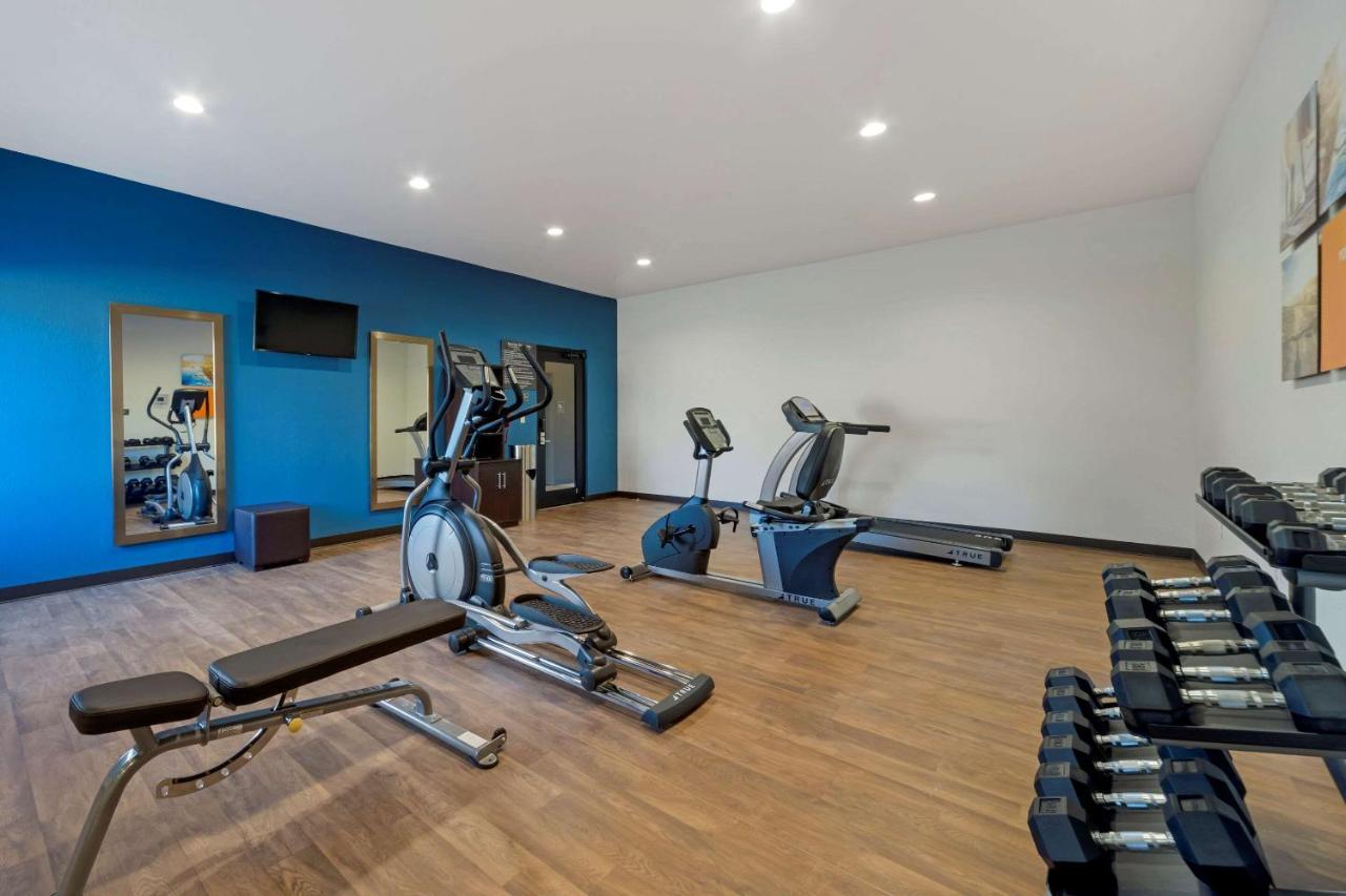 Comfort Inn & Suites Harrah Choctaw Экстерьер фото