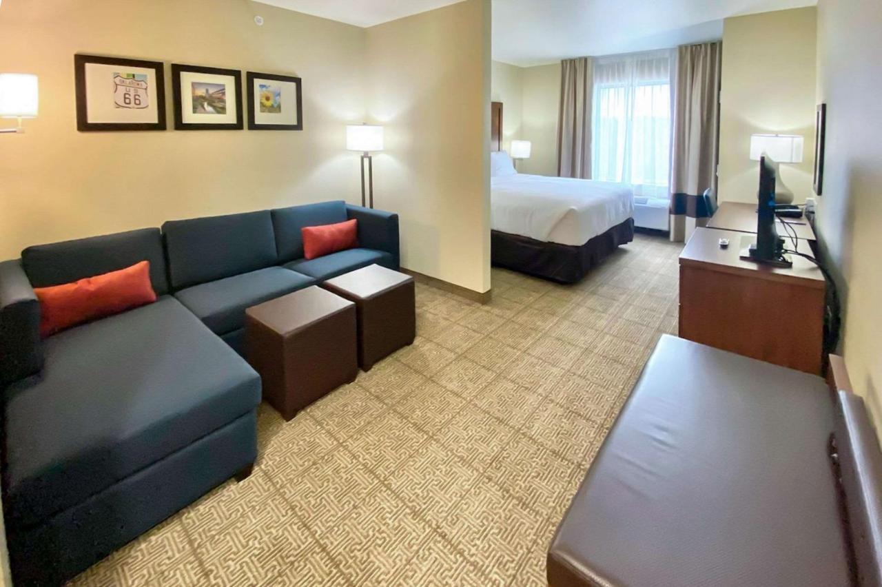 Comfort Inn & Suites Harrah Choctaw Экстерьер фото